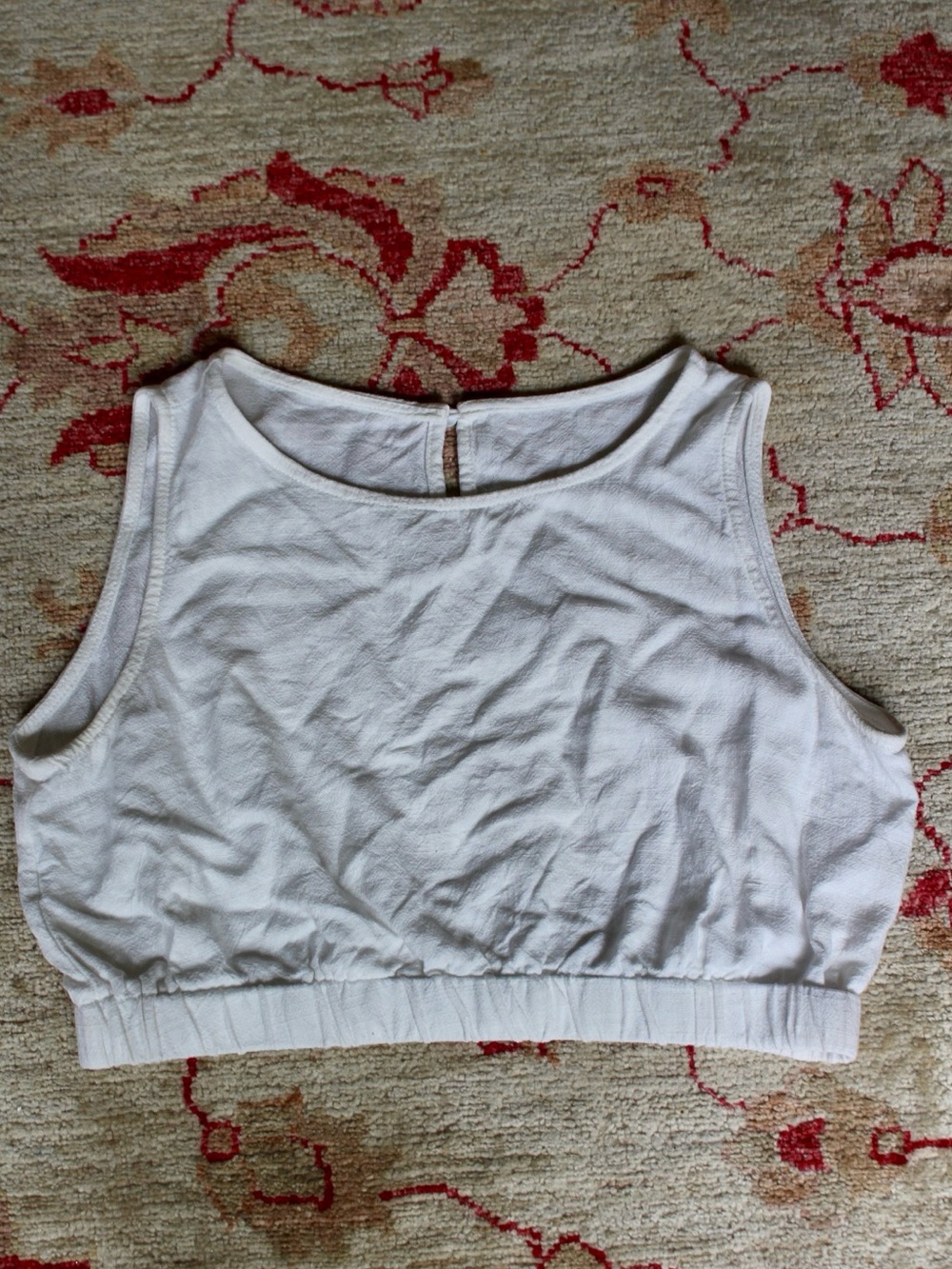 Women’s White Cropped Tank Top Elastic Hem